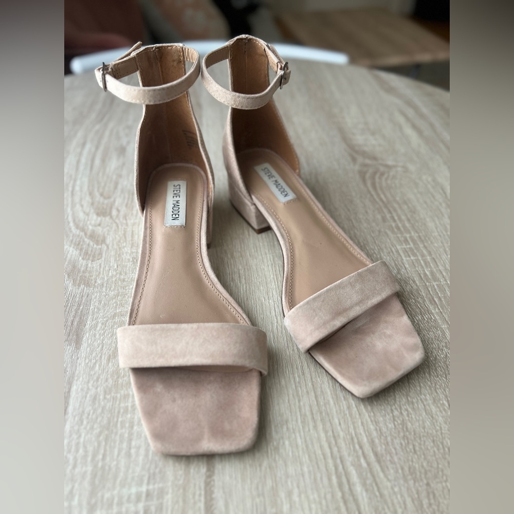 Steve Madden Nava Ankle Strap Sandals Block Heel Tan Suede Neutral Summer Sz 8